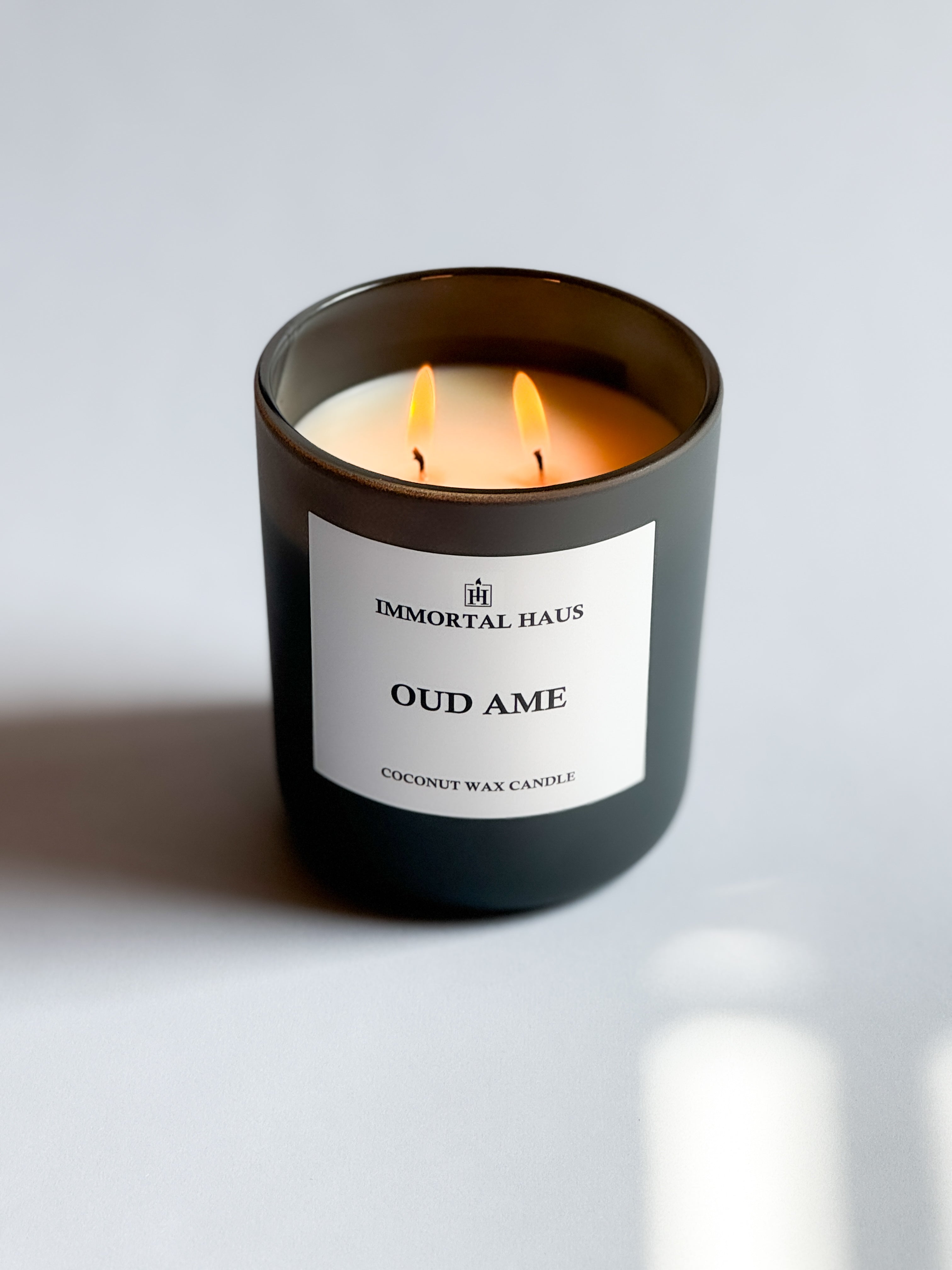 Oud Ame Luxury Candle